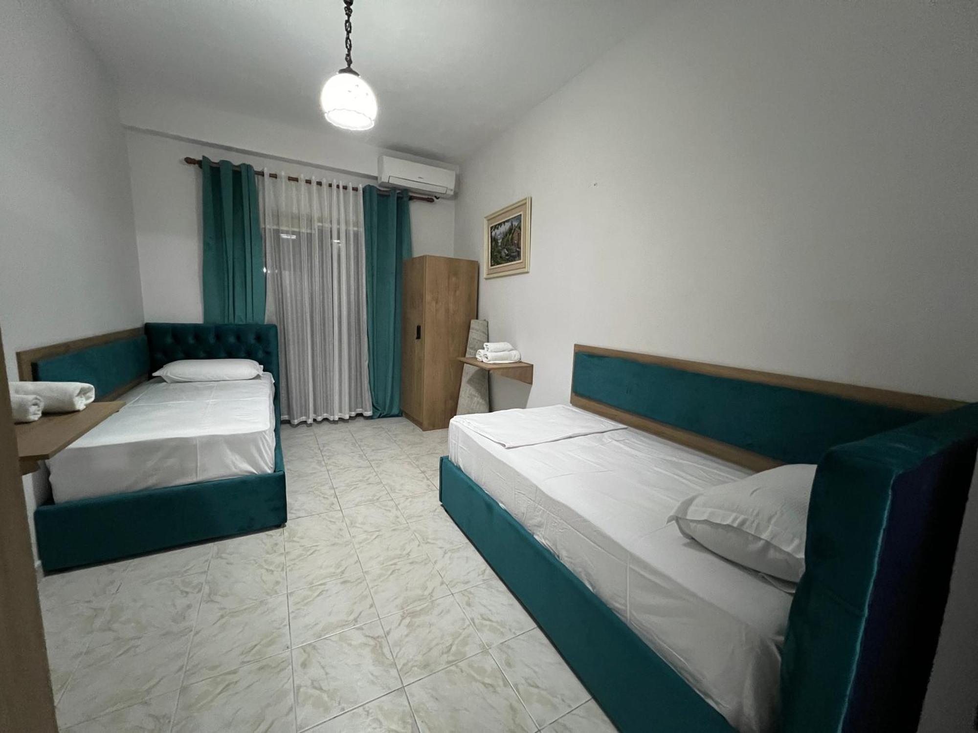 Sisterhood Hostel-Female Only Tirana Bagian luar foto
