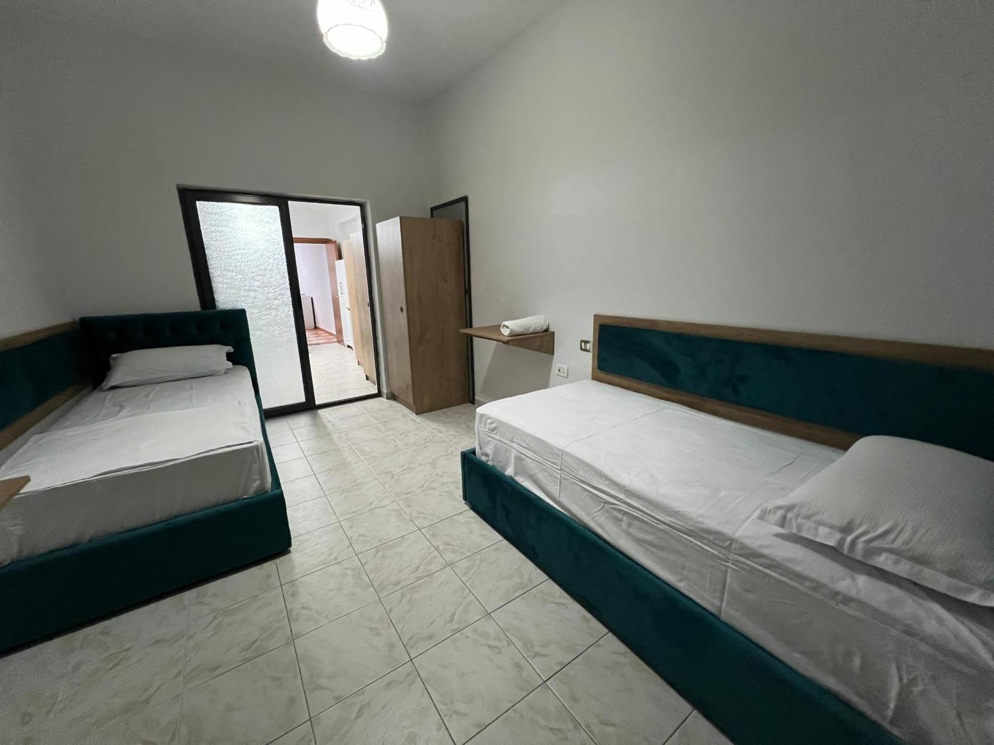 Sisterhood Hostel-Female Only Tirana Bagian luar foto