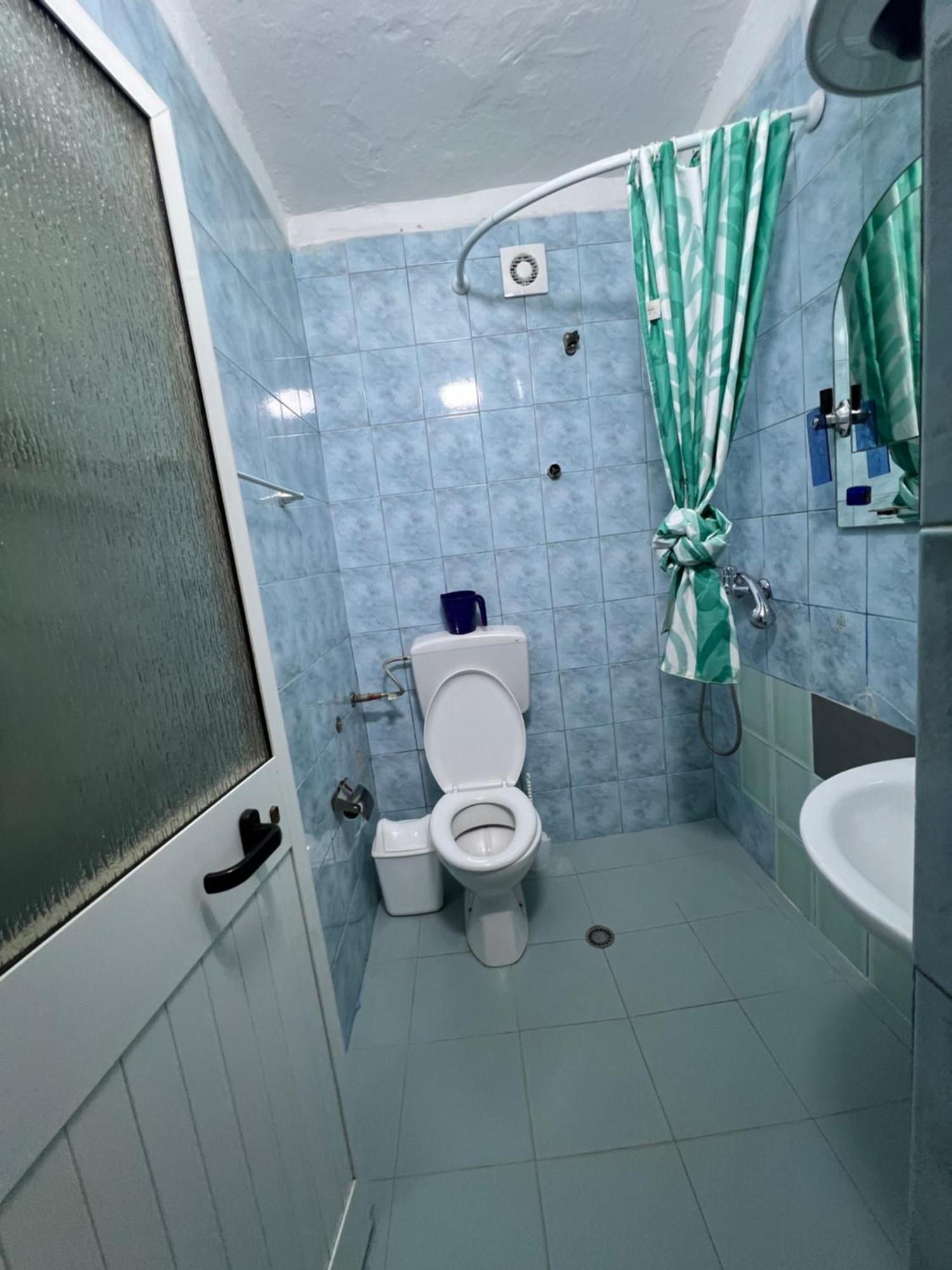 Sisterhood Hostel-Female Only Tirana Bagian luar foto